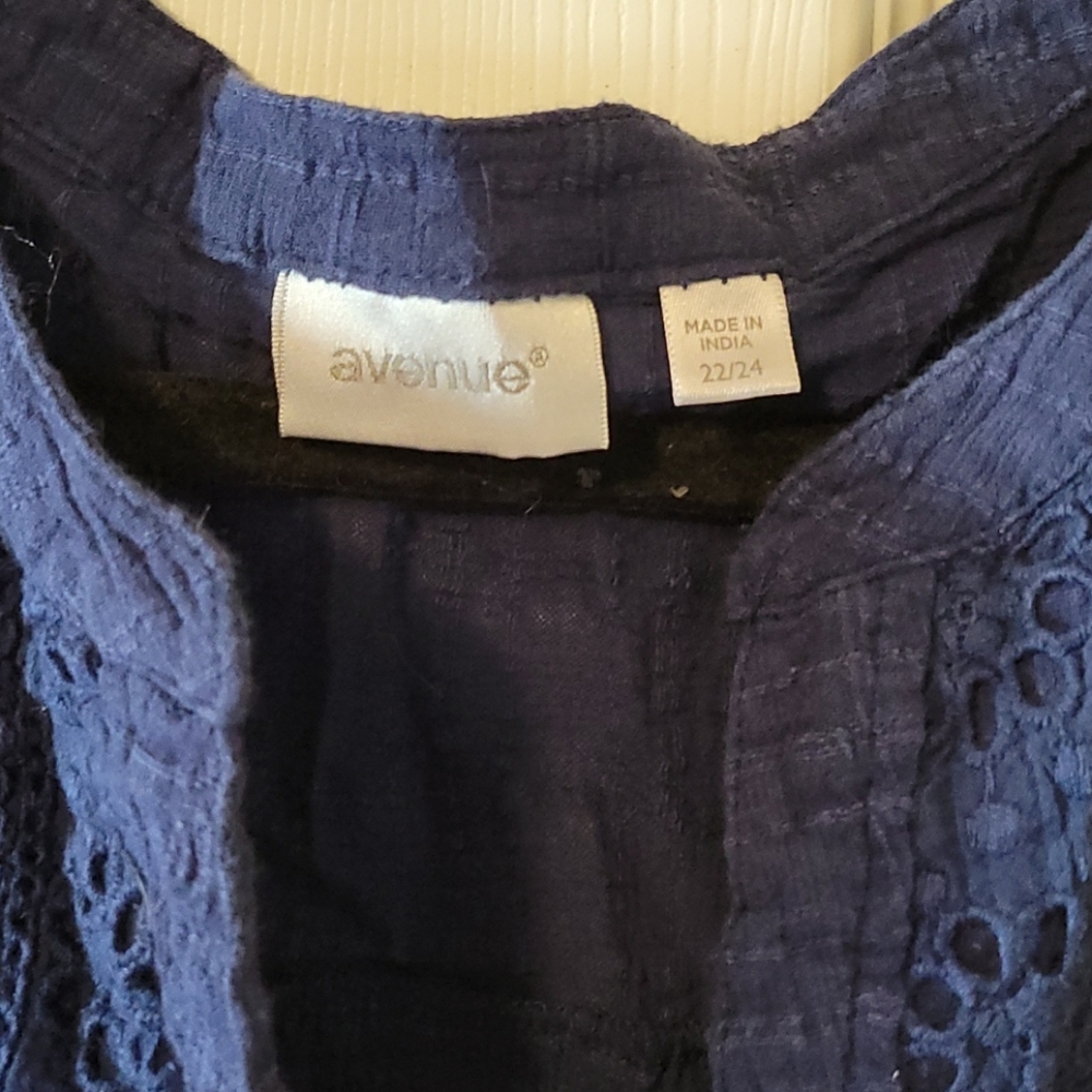 Tank top - Picture 3 of 3